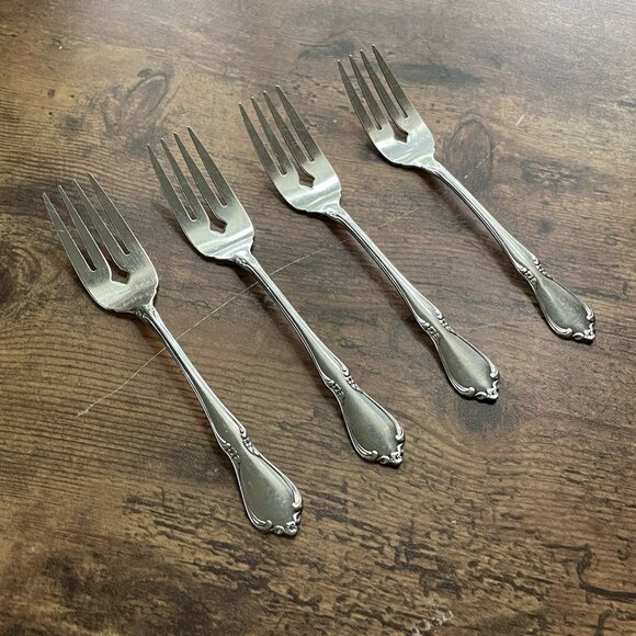 Oneida Chateau Salad Fork Set of 4 Onediacraft Deluxe Stainless Steel 6 1/4" - Picture 1 of 5